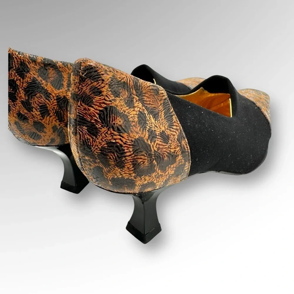 Timothy Hitsman Fabulous Black/ Brown Animal Print  Pumps Sz 6 M